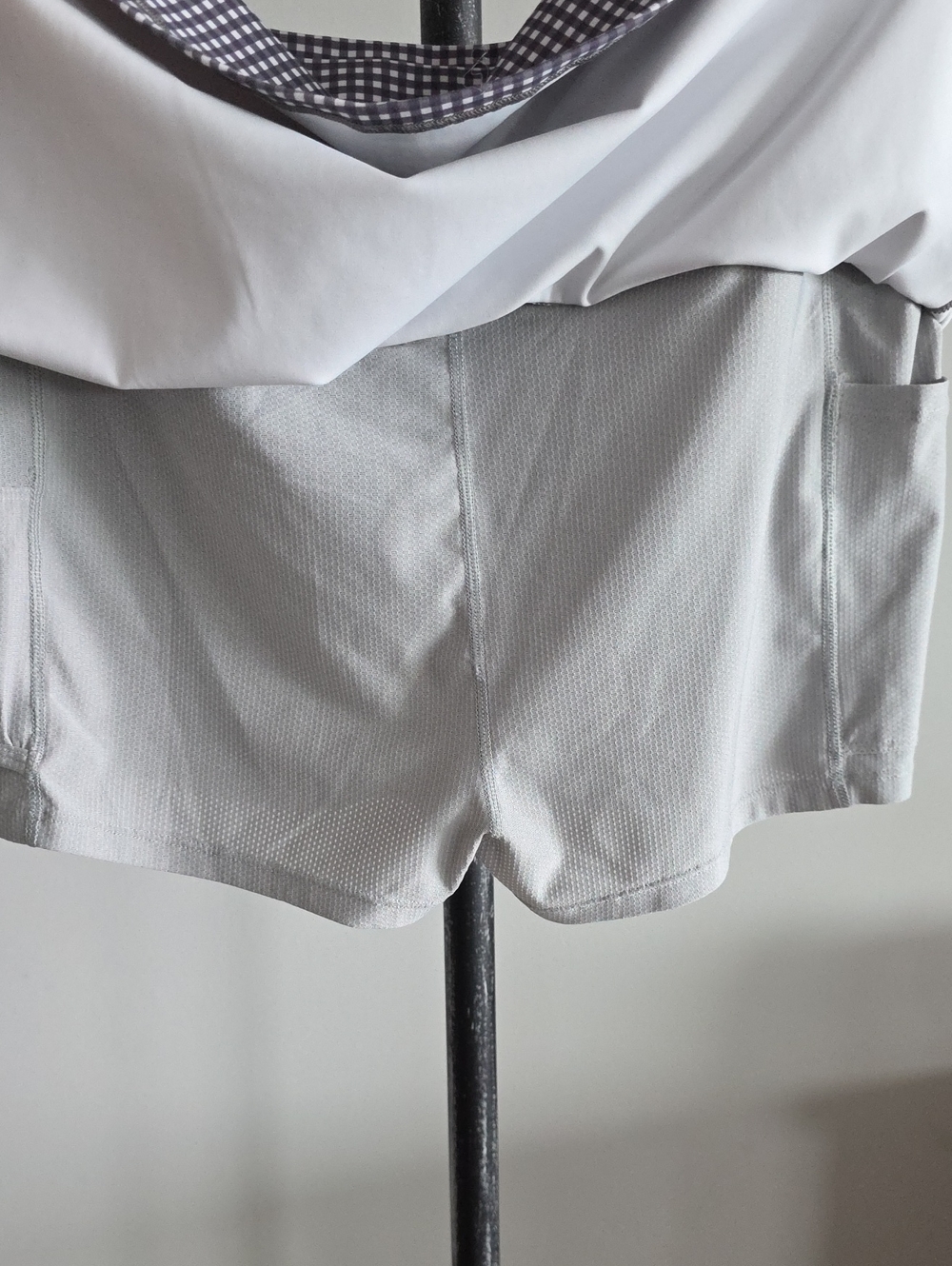 Vuori Volley Skirt In Gingham Print- Gray/White - Picture 5 of 8